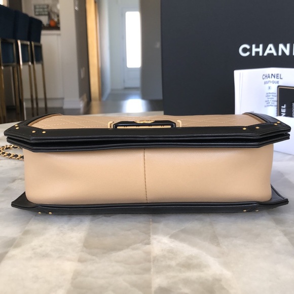Chanel beige quilted flap bag - Picture 9 of 17